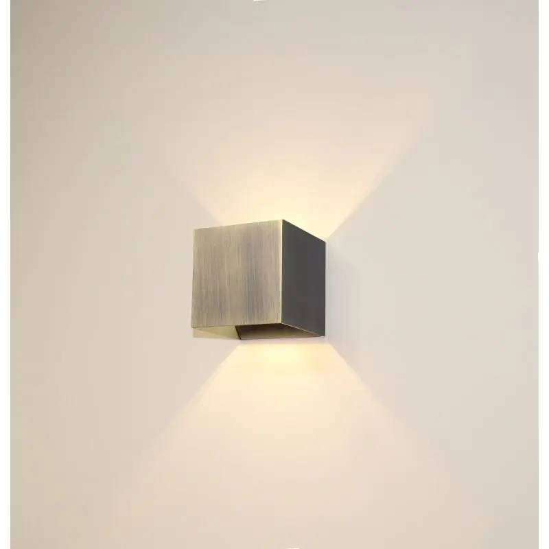 Korting Artdelight Gymm - wandlamp - 10 x 10 x 10 cm - antiek brons