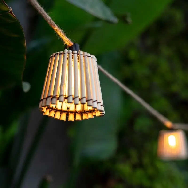 New Garden Okinawa Garland - lichtslinger - 8 meter slinger waarvan 3 meter snoer - 10 LED-lampen incl. - IP44 - bamboe Uitverkoop