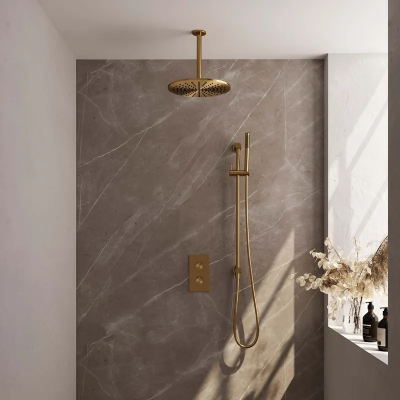 Populair Brauer Gold Edition complete inbouw regendouche met staafhanddouche, plafondarm, glijstang en hoofddouche 30cm set 42 messing geborsteld PVD